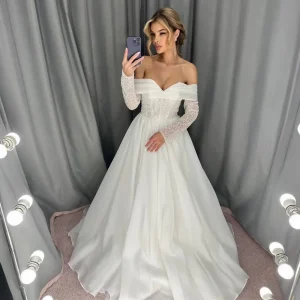 Customized Off Shoulder Wedding Dress with Beaded Appliques and A Line Train Dreamy Bridal Dress for Wedding Reception